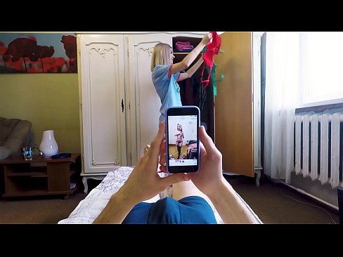 ❤️ Üvey kızkardeş, anne eve gelmeden önce kardeşi boşalmak yaptı ️❌ Porno bizde